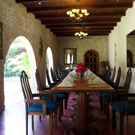 Hotel Del Patio Flores Exterior photo