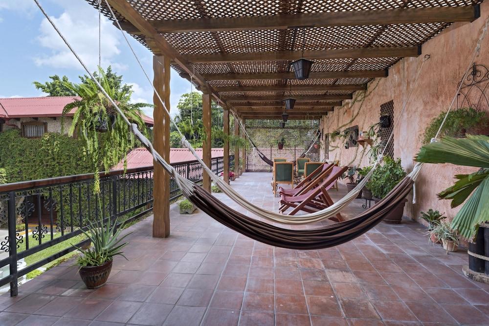 Hotel Del Patio Flores Exterior photo