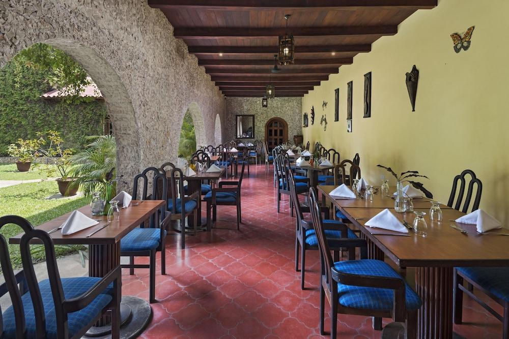 Hotel Del Patio Flores Exterior photo